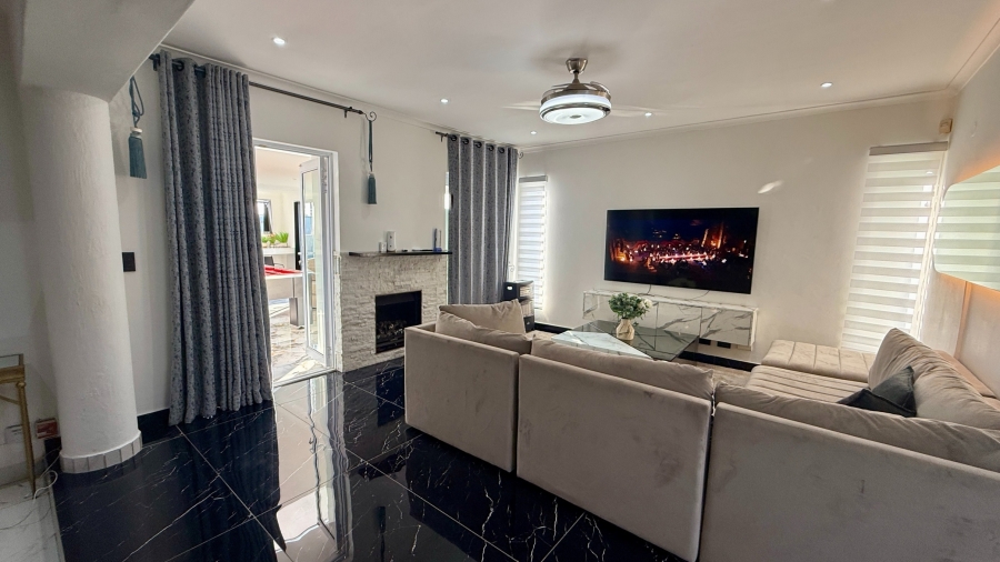 To Let 3 Bedroom Property for Rent in Parklands Western Cape